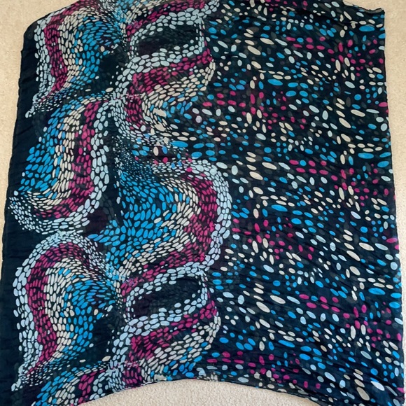 Multicolored infinity scarf - Picture 3 of 3